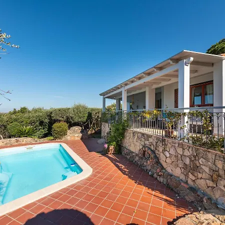 Baia Azzurra Villa *