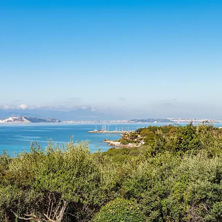 Baia Azzurra Villa
