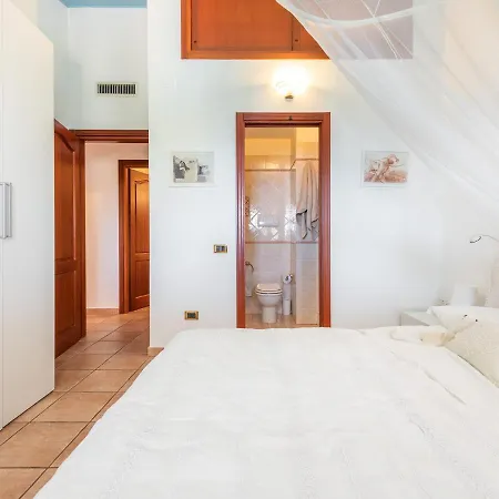 Baia Azzurra Villa *